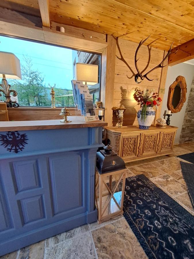 Zwei Hirsche Villa Seefeld in Tirol Eksteriør bilde